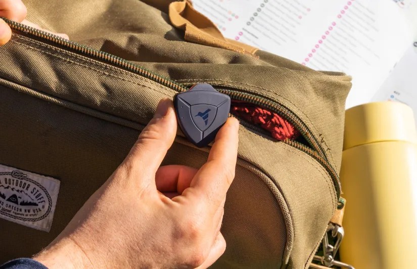 Easy-to-use AirBolt GPS app interface for live tracking